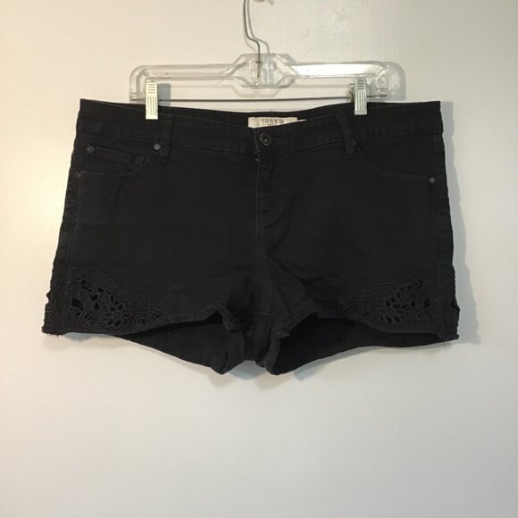 Torrid Black Stretch Denim Shorts with Lace Floral Cut Outs Size 18 - Picture 2 of 11